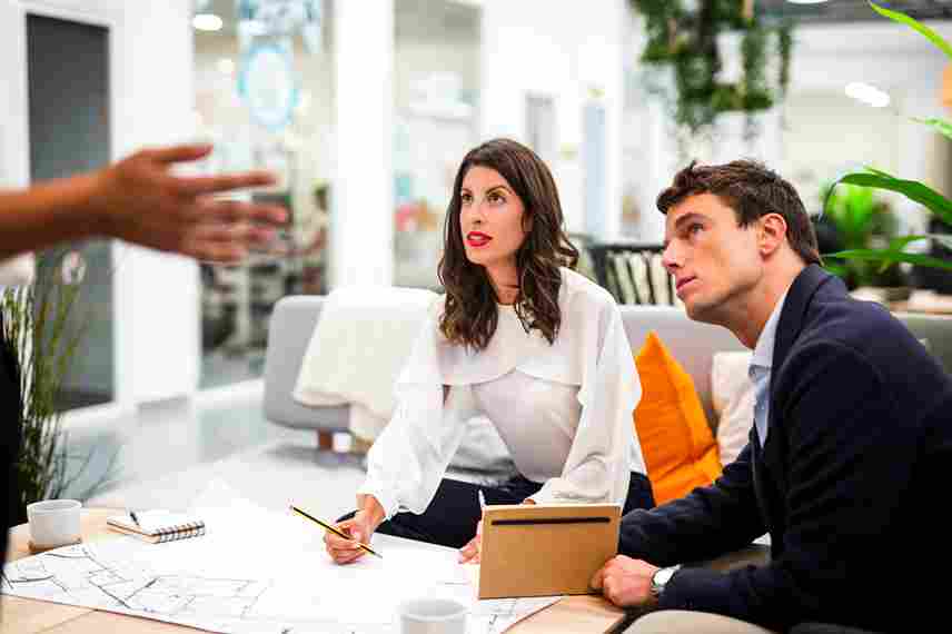 Les aspects juridiques et contractuels d'une mission de gestion de transition